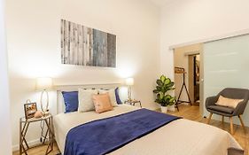 Stylish Luxury Apartment By Anna